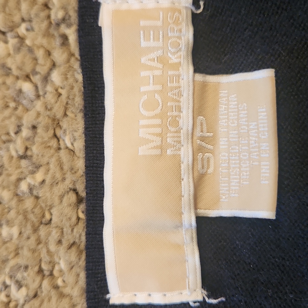 Michael Kors - Picture 2 of 6